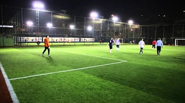 Halı sahalar açık mı kapalı mı? Halı saha maçları yasak mı serbest mi? Çalışma saatleri…-3