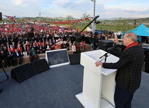 Afet bölgesinde ilk köy evleri tamam! Başkan Recep Tayyip Erdoğan müjdeleri peş peşe sıraladı: Aile ve Gençlik Bankası kuruluyor-3