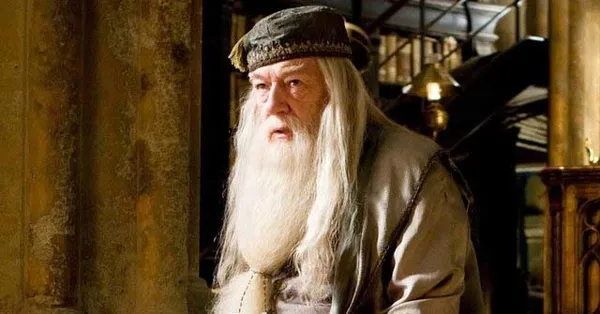 michael-gambon-82-yasinda-hayatini-kaybetti-iste-olum-sebebi-harry-potterin-albus-dumbledoreuydu-1695907583635.jpg