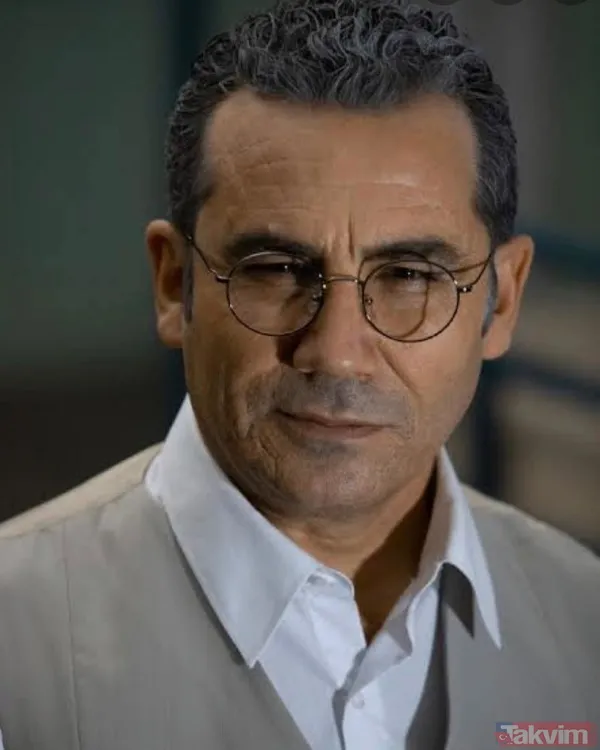 Ahmet Mümtaz Taylan'ın sunduğu "Empati" programında hayatına dair bilinmeyenleri anlatan Göçer, doktorluk mesleğini seçmesinin ardındaki acı gerçeği de ilk...