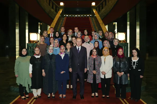 Başkan Erdoğan halı fabrikası çalışanlarını kabul etti