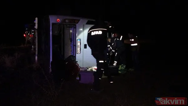 Sivas'ta sağlık çalışanlarını taşıyan tur midibüsü devrildi! Ölü ve yaralılar var - 18