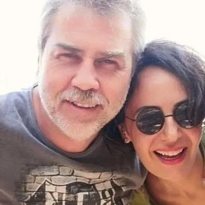 Kağıt üzerinde hala evliler! Uğur Yücel'in 42 yıllık eşi bakın hangi oyuncu çıktı! - 12