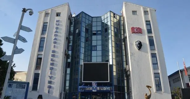 CHP’li Kuşadası Belediyesindeki rüşvet skandalında 2 görevden uzaklaştırma!