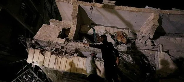 İsrail Gazze’de bir camiyi bombaladı