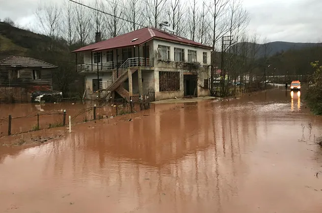 Bartın-Kastamonu yolu ulaşıma kapandı