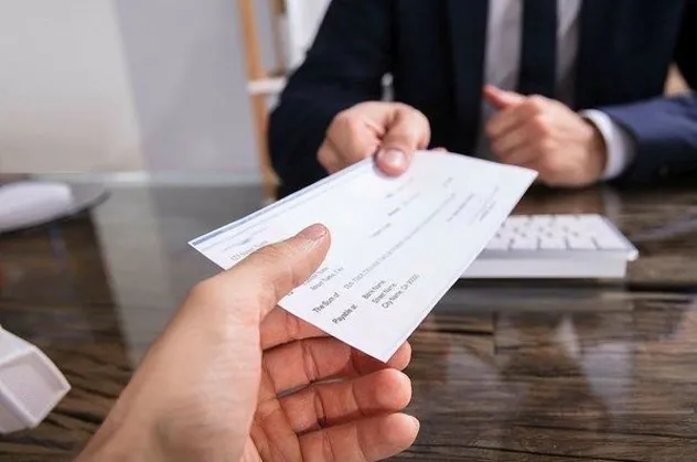 Devreden KDV yüküne ‘çek’ formülü: Yazılan her çek üç ay vadeli yazılsın