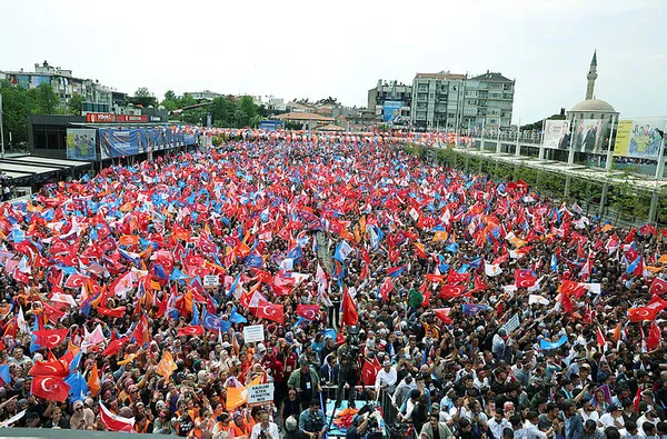 Son dakika: Başkan Erdoğan'dan 14 Mayıs mesajı: Ya FETÖ-PKK ile yürüyenlere ya da terörle mücadele edenlere oy vereceksiniz-4