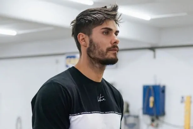 Survivor Barış diskalifiye mi oldu? Yeni bölümde korkutan kaza, şaşırtıcı ada konseyi! Survivor Barış Murat Yağcı kimdir, kaç yaşında?-4