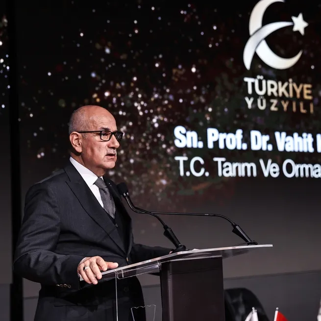 Tarım ve Orman Bakanı Vahit Kirişciden Turkuvaz Medyadaki zirvede 6+1li koalisyona sert tepki: Yazıklar olsun! Size aferini bu millet versin