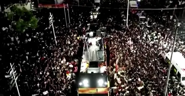 Hindistan'da "siyasi" izdiham! Oyuncu Vijay'ın partisinin mitingi kan gölüne döndü: 30'dan fazla ölü 50'den fazla yaralı