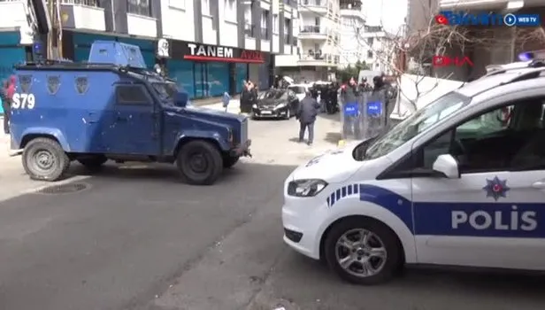 Sancaktepe'de taşlı sopalı kavga! Yaralılar var
