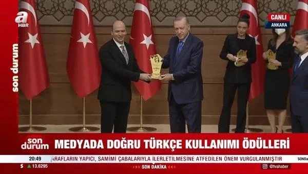 son-dakika-baskan-recep-tayyip-erdogandan-onemli-aciklamalar-1643306398444.jpeg Son dakika: Başkan Recep Tayyip Erdoğan'dan Medyada Doğru Türkçe Kullanımı Ödül Töreni'nde önemli açıklamalar-7