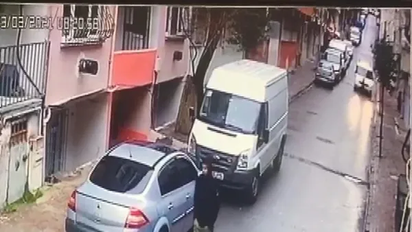 son-dakika-feci-kaza-kamerada-otomobilin-ezdigi-7-yasindaki-muhammed-hayatini-kaybetti-1616741694590.jpg SON DAKİKA: Feci kaza kamerada! Otomobilin ezdiği 7 yaşındaki Muhammed hayatını kaybetti-2
