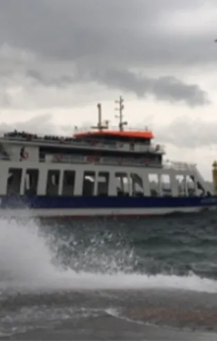 Deniz ulaşımına fırtına engeli
