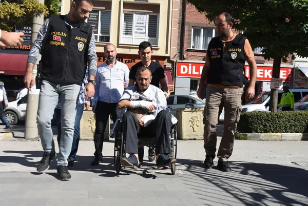 istinaf-mahkemesi-esini-basina-defalarca-satirla-vurarak-olduren-adam-icin-tahrik-indirimi-talep-etti-1622275238870.jpg İstinaf mahkemesi eşini başına defalarca satırla vurarak öldüren adam için tahrik indirimi talep etti-7