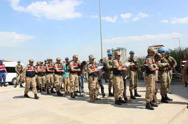 Son dakika: MİT'in Türkiye'ye getirdiği 9 terörist tutuklandı
