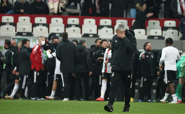 onder-karaveli-besiktas-goztepe-macinin-ardindan-gozyaslarina-hakim-olamadi-vazgecmeyen-bir-besiktas-var-1640292639524.jpg Önder Karaveli Beşiktaş Göztepe maçının ardından gözyaşlarına hakim olamadı: Vazgeçmeyen bir Beşiktaş var-5