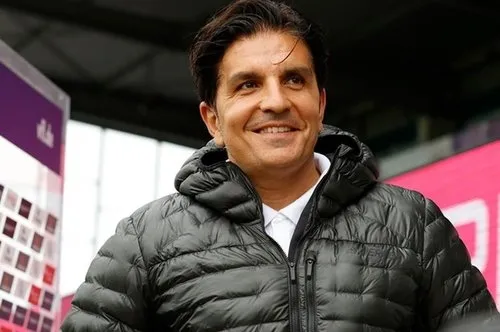 milli-takimda-stefan-kuntzun-ilk-yardimcisi-kenan-kocak-oldu-kenan-kocak-kimdir-1632466908544.jpeg Milli Takım'da Stefan Kuntz'un ilk yardımcısı Kenan Koçak oldu | Kenan Koçak kimdir?-1