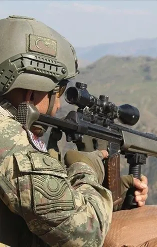 Teröristlere Eren-13 darbesi! 2 terörist silahlarıyla birlikte etkisiz hale getirildi