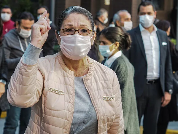 amerikan-hastanesinden-taburcu-olan-ekrem-imamogluna-nisantasi-sakinleri-tepki-gosterdi-1604423060552.jpg Amerikan Hastanesi’nden taburcu olan CHP'li Ekrem İmamoğlu'na Nişantaşı sakinleri tepki gösterdi-3