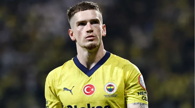 transfer-haberleri-fenerbahce-spektekuler-yildizi-gozune-kestirdi-12-gol-atip-6-asist-yaparak-sezona-damga-vur-1717521564622.jpg Fenerbahçe spekteküler yıldızı gözüne kestirdi! 12 gol atıp 6 asist yaparak sezona damga vurdu-5