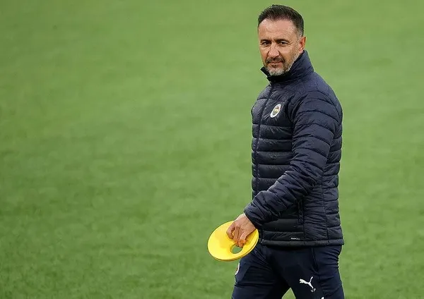 Teknik direktör Vitor Pereira'ya büyük bir destek var: Taraftarlar sosyal medyada "Vardır bir bildiği" diye yazıyor-2