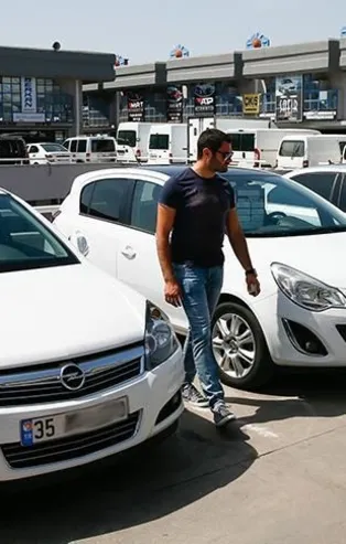 İkinci el otomobil fiyatlarını düşürecek adım! Hükümet düğmeye bastı, önü açılıyor