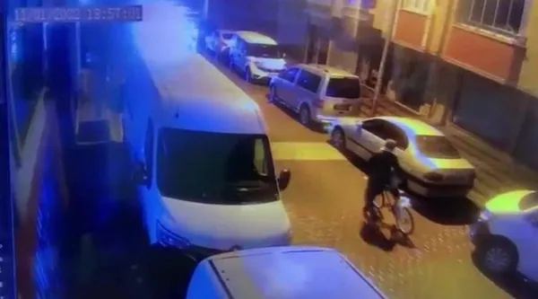 baskan-erdoganin-hediye-ettigi-bisikleti-calanlar-yakalandi-1642159732148.jpg Başkan Erdoğan'ın hediye ettiği bisikleti çalanlar yakalandı-2