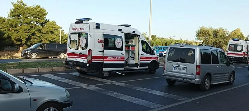 İzmir'de kaza sonrası tutanak tutan sürücülere otomobil çarptı: 2 ölü-3