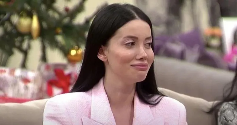 unlulere-ve-fenomenlere-uyusturucu-fuhus-operasyonu-elif-karaarslan-gozaltina-alindi-cem-adrian-ve-ilker-inano-1775982548117.jpeg "Fuhuşturucu" mekanlarına girildi! Elif Karaaslan ve Kısmetse Olur Cansel listede: Cem Adrian ve İlker İnanoğlu'na yakalama kararı-7