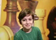 Adam olacak çocuk! Kitap kurdu Atakan Kayalar sosyal medyayı salladı