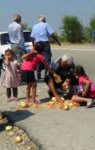 Akşener'in ekibinden yeni tiyatro! 'Para etmiyor' diye dökülen soğanlar Akşener ayrılınca geri toplandı