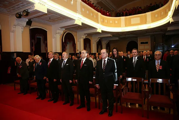 galatasaray-baskani-mustafa-cengizden-flas-sozler-ciddi-gelir-kaybimiz-var-1614978092265.jpg Galatasaray Başkanı Mustafa Cengiz'den flaş sözler: Ciddi gelir kaybımız var-4