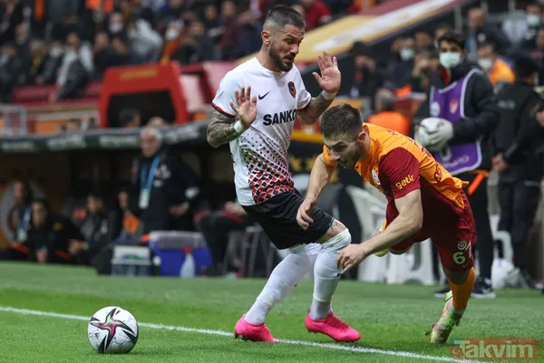Galatasaray - Gaziantep FK maçı sonrası çarpıcı yorum: Türkiye'de hakem olayı var - 3