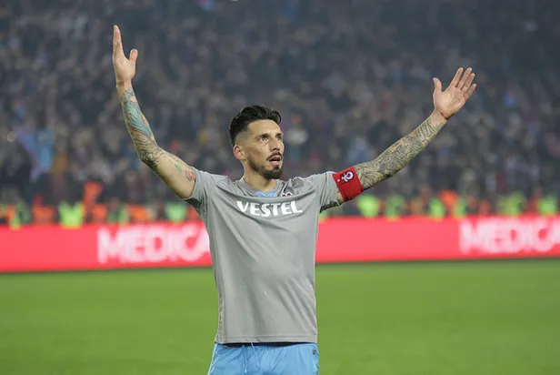 Trabzonspor Başkanı Ahmet Ağaoğlu ve Jose Sosa açıklamalarda bulundu: Geldiğimiz nokta bazılarını rahatsız etmiştir-11