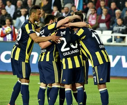 Fenerbahçe’de yaprak dökümü! İşte gidecek 8 futbolcu