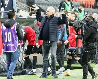 Gaziantep FK Teknik Direktörü Sumudica'dan Beşiktaş taraftarını çıldırtan hareket!