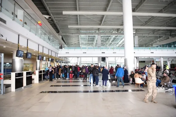 son-dakika-bakan-adil-karaismailoglu-gsm-sirketlerine-sorusturma-baslatildi-1678354809170.jpg Son dakika: Ulaştırma Bakanlığı tam kadro afet bölgesinde! Dev projeler afetlere hazır-7