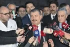 Sağlık Bakanı Fahrettin Koca, Gazze'den Türkiye'ye nakledilen 68 hastayı Etimesgut Havalimanı'nda karşıladı
