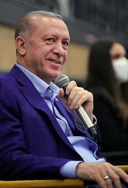 son-dakika-baskan-erdogan-batmanda-genclerle-bulustu-samimi-anlar-1636312060322.jpeg