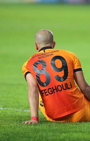 Galatasaray'da sakatlığı atlatan Sofiane Feghouli antrenmanın tamamında takımla birlikte çalışmalara katıldı