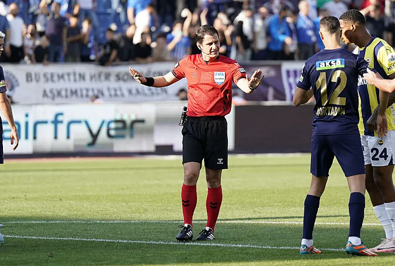 Halil Umut Meler’i şikayet ettiler!