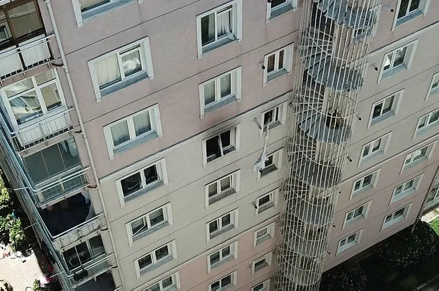 Üsküdar'da apartman dairesinde patlama!