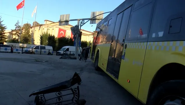 Küçükçekmece'de İETT otobüsü kazası!