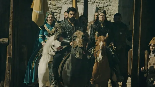 1650548770555.jpg 92. bölüm fragmanı yayında! Selcan Ana'nın ölümünün yürekleri paramparça ettiği Kuruluş Osman'da düşmanını doğduğuna pişman etti!-4