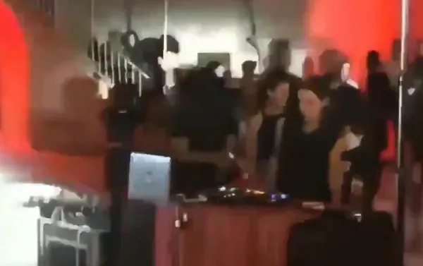 koronavirus-salgini-doneminde-israilli-bir-grup-filistin-bati-seriadaki-hz-musanin-kabrinde-alkollu-uyusturuculu-parti-duzenledi-1609150176009.jpg Koronavirüs salgını döneminde İsrailli bir grup Filistin Batı Şeria'daki Hz. Musa'nın kabrinde alkollü uyuşturuculu parti düzenledi-6