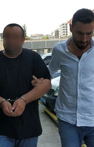 Babasına bıçak dayayıp 300 lirasını gasp etti