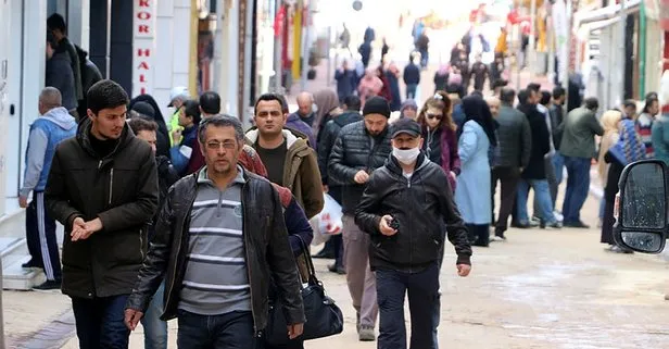 Sivas'ta yasağa uymayan 3 kişiye para cezası