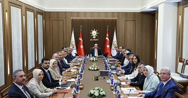 AK Parti'de yerelde bayrak değişimi! Başkan Erdoğan işaret etmişti! 7 il başkanı değişti! Hangi illerde kim görevlendirildi?